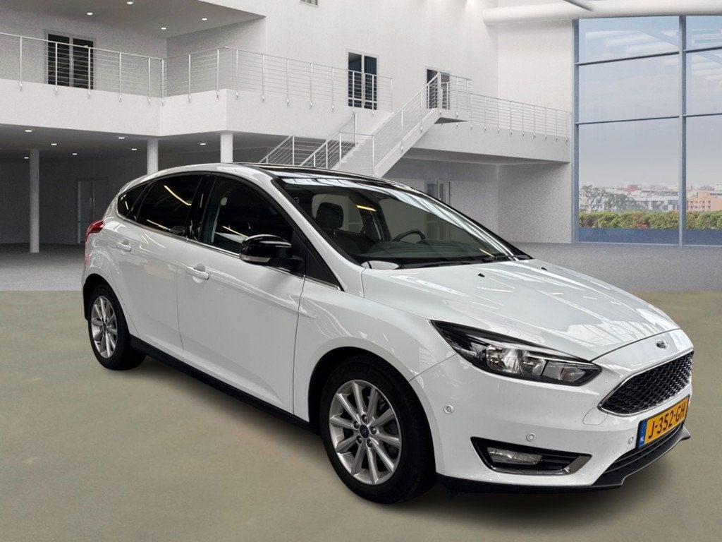 Ford Focus 1.0 Titanium|6BAK|NAVI|LED|CAMERA|PARKPILOT|, Auto's, 125 pk, Gebruikt, Euro 6, Wit