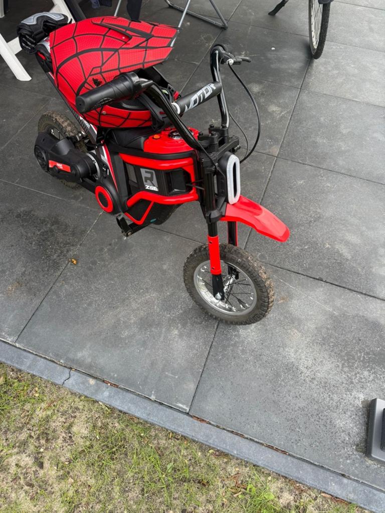 Elektrische Kinder Crossmotor - Rood (Zo goed als nieuw), Fietsen en Brommers, Ophalen, Zo goed als nieuw, Schijfrem, Dirtbike