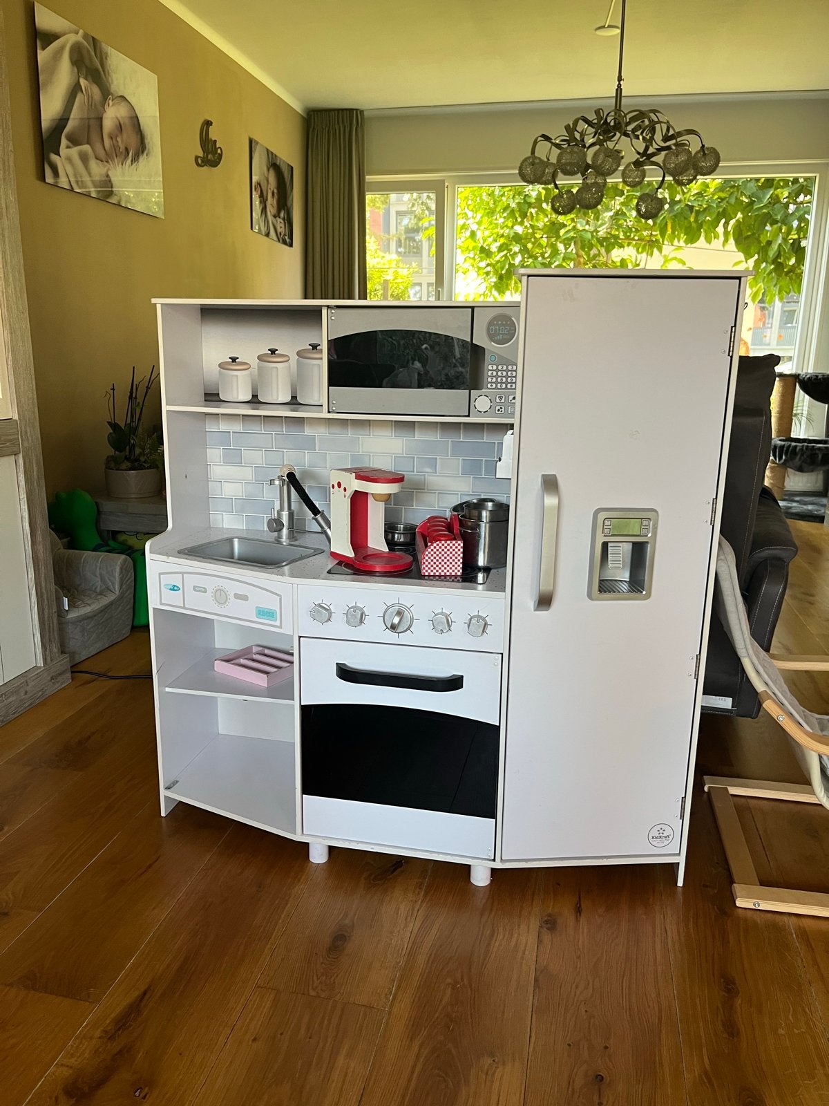 Grote houten speelkeuken met koelkast en accessoires, Ophalen, Gebruikt, Hout, Speelkeuken
