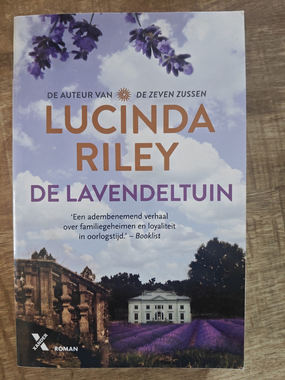 De Lavendeltuin - Lucinda Riley (De Zeven Zussen), Boeken, Ophalen of Verzenden, Gelezen, Lucinda Riley