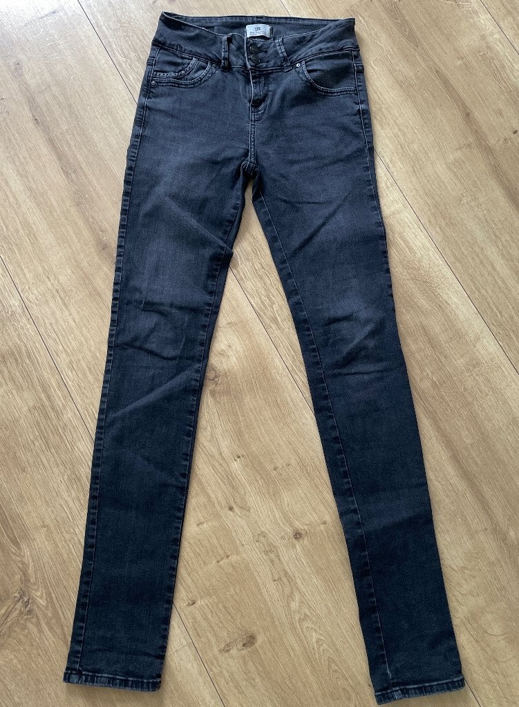 Nette LTB Molly M 28/34 grijs, mid rise super slim, Kleding | Dames, Ophalen of Verzenden, Zo goed als nieuw, LTB, W28 - W29 (confectie 36)