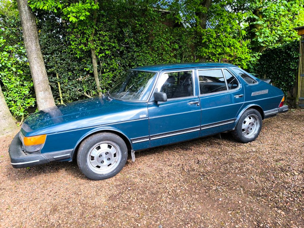 Saab classic 900 5 drs. Automaat 1984 nette auto!, Auto's, Saab, Automaat, 4 cilinders, Blauw, Origineel Nederlands