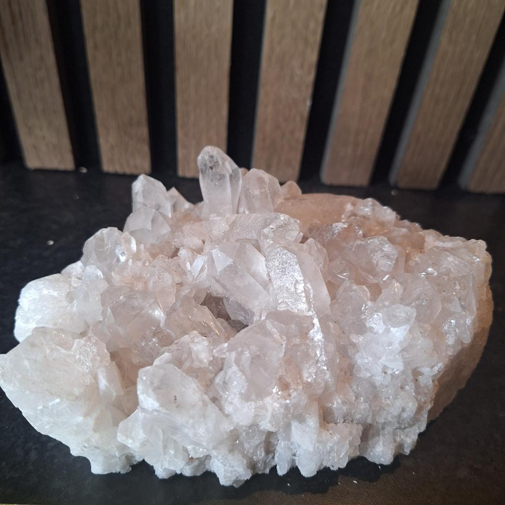Grote ruwe bergkristal cluster - Natuurlijke decoratie, Sieraden, Tassen en Uiterlijk, Edelstenen, Ophalen of Verzenden, Gebruikt