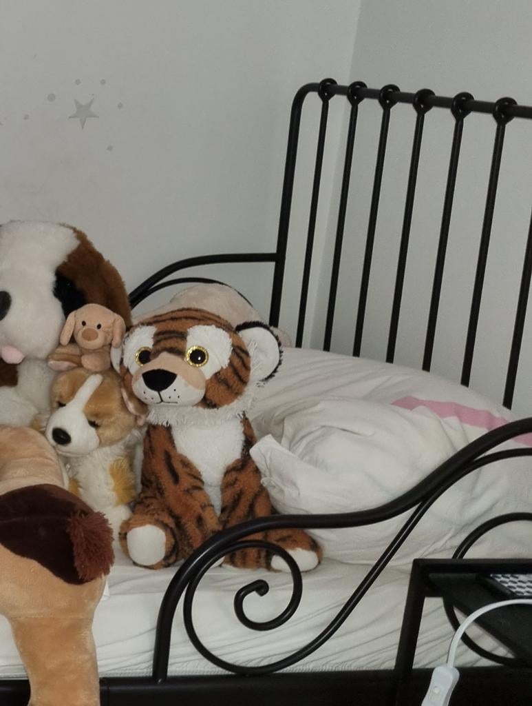 Meegroeibed ikea zwart met matras, Kinderen en Baby's, Kinderkamer | Bedden, Gebruikt, 70 tot 85 cm, 180 cm of meer, Ophalen