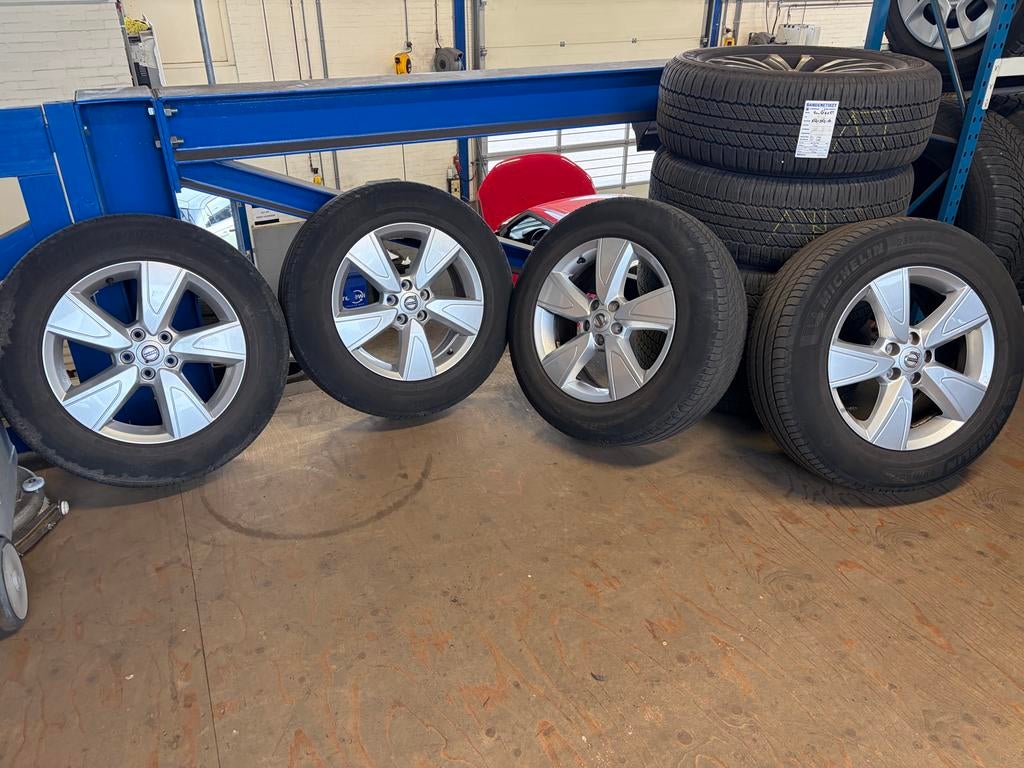 Volvo XC40 17” inch velgen Michelin zomerbanden 235/60 R17, Auto-onderdelen, Banden en Velgen, Ophalen, Gebruikt, Banden en Velgen