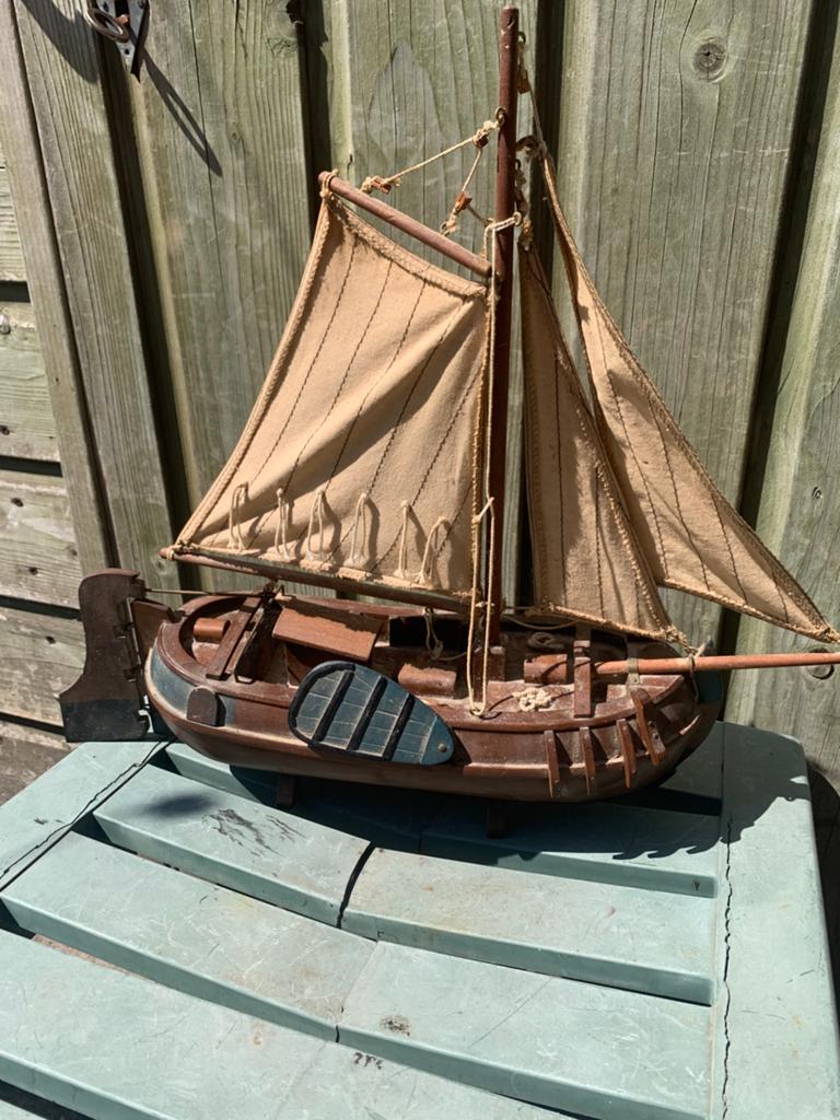 Oude Botter miniatuurboot, Verzenden