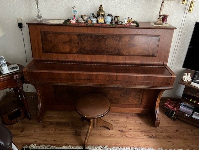 Weiss Spaichingen piano, Ophalen, Gebruikt, Bruin, Piano