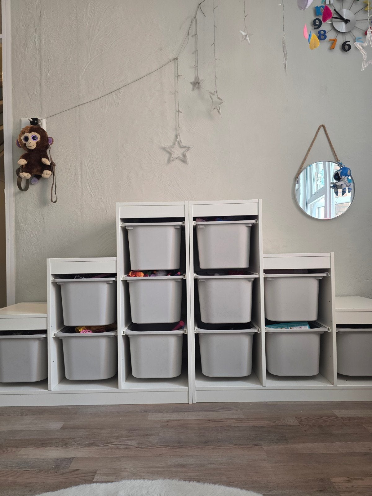 2x IKEA Trofast kasten wit met grijze bakken, Kinderen en Baby's, Kinderkamer | Commodes en Kasten, Gebruikt, Kast, 75 tot 100 cm