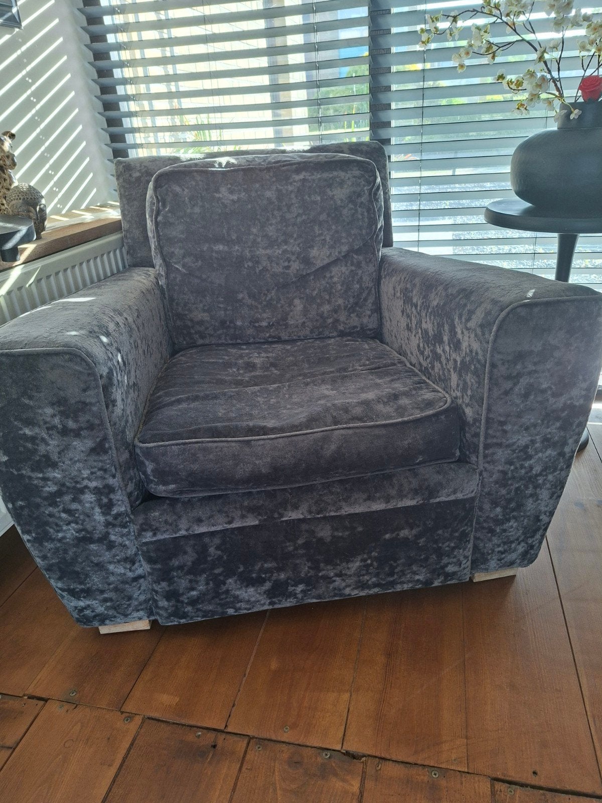 Comfortabele fauteuil van zacht velours, Gebruikt, Modern comfort, 75 tot 100 cm, Ophalen of Verzenden