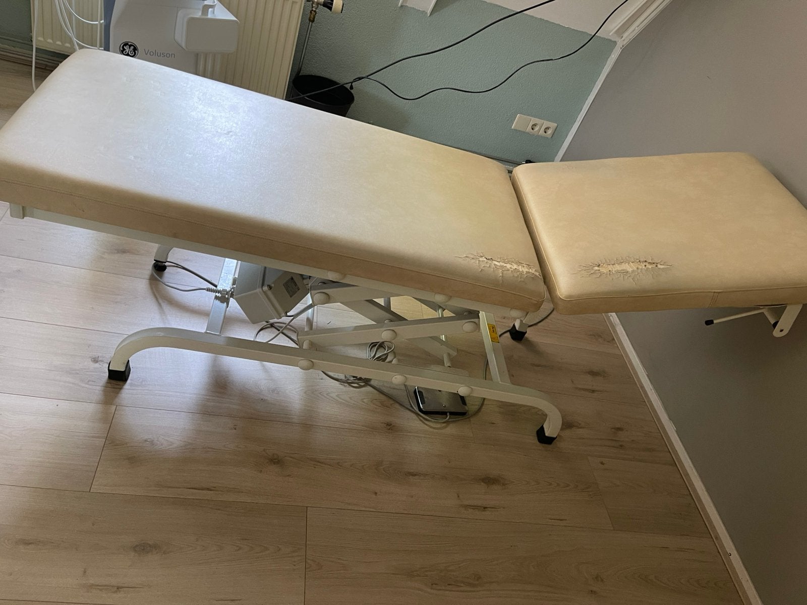 Onderzoeksbnk massagetafel, Sport en Fitness, Ophalen, Gebruikt, Massagetafel