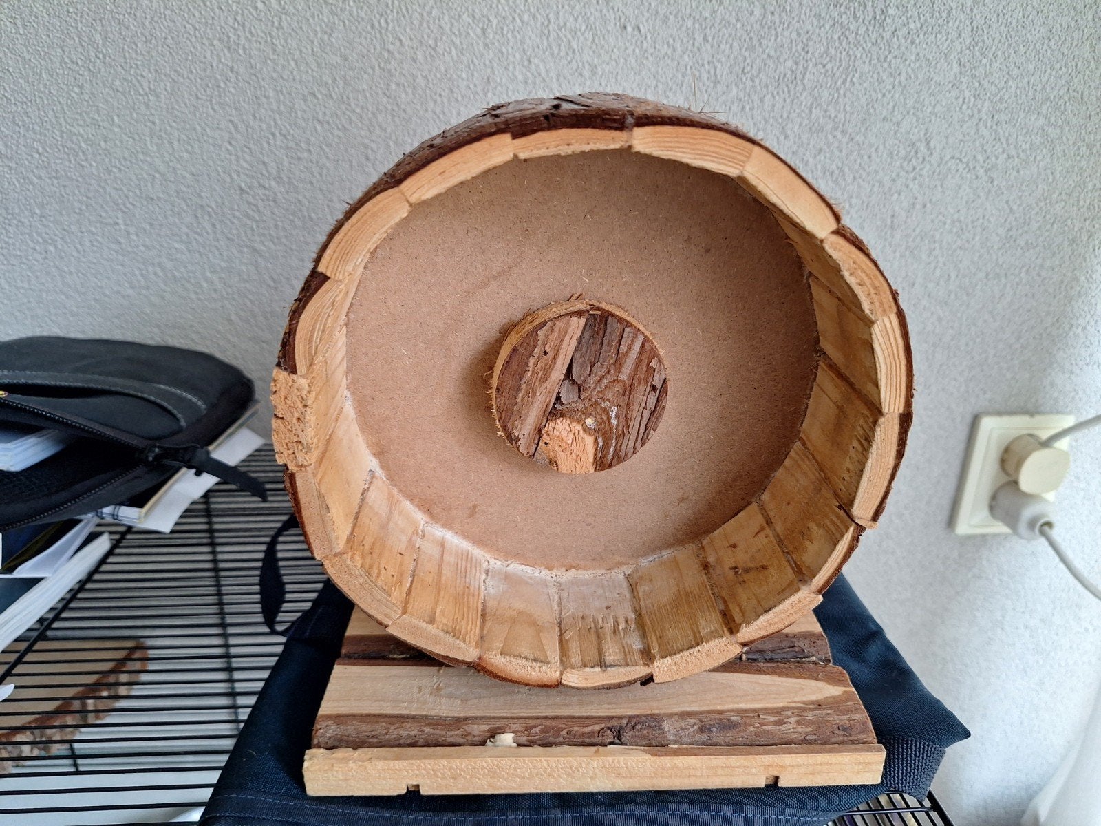 hamsterwiel 20 cm doorsnede van hout, Ophalen, Zo goed als nieuw