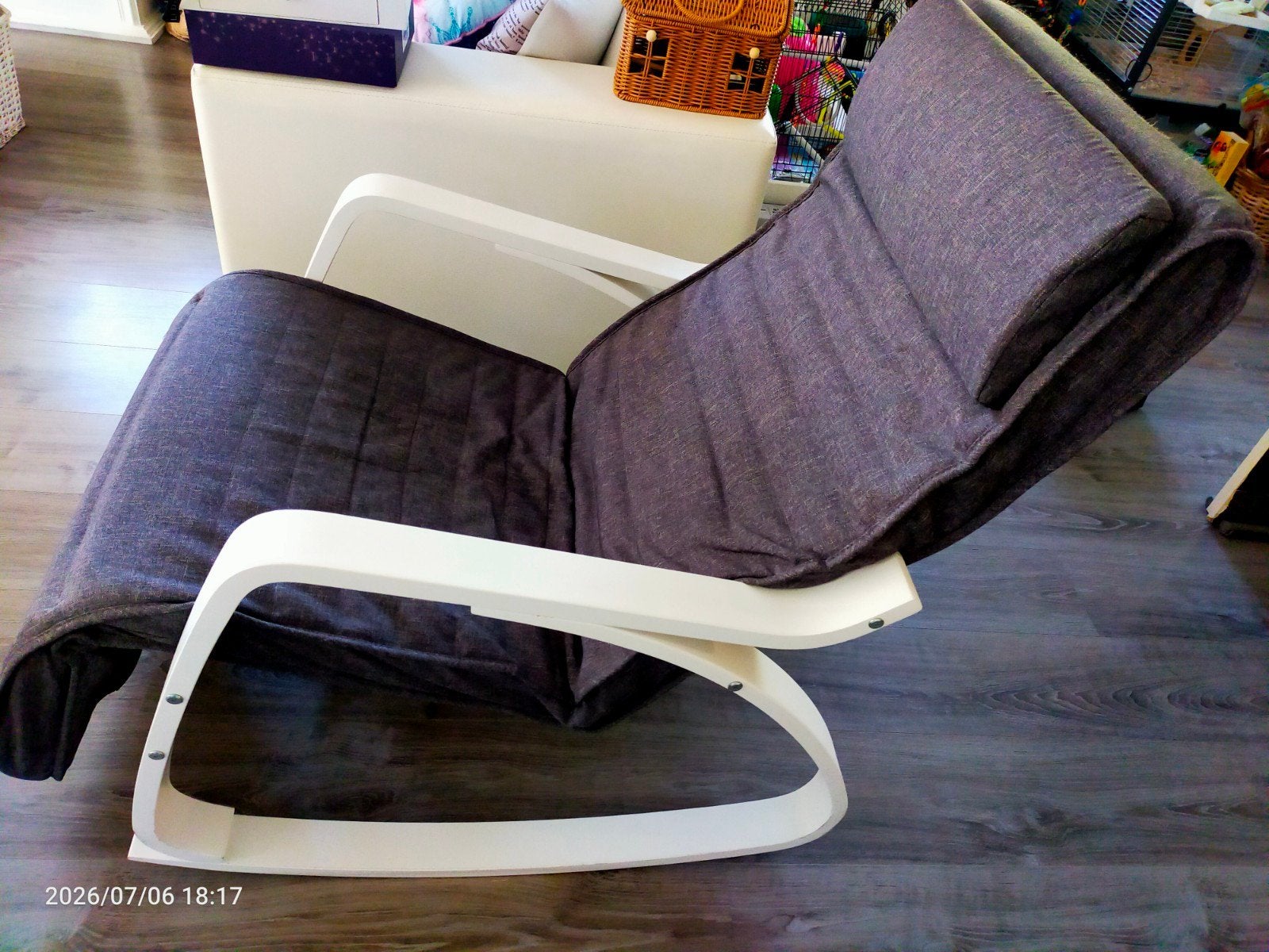Comfortabele Schommelstoel met Verstelbare Voetensteun, Ophalen, Modern, Comfortabel, Zo goed als nieuw, Stof