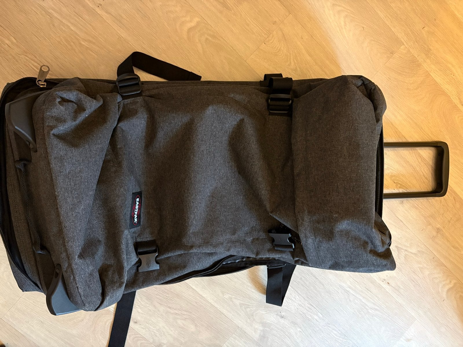 NIEUWE Eastpak TRANSVERZ L Koffer - 79x40x33 cm, 121L, 30 cm of meer, Nieuw, Ophalen of Verzenden, 60 tot 80 cm