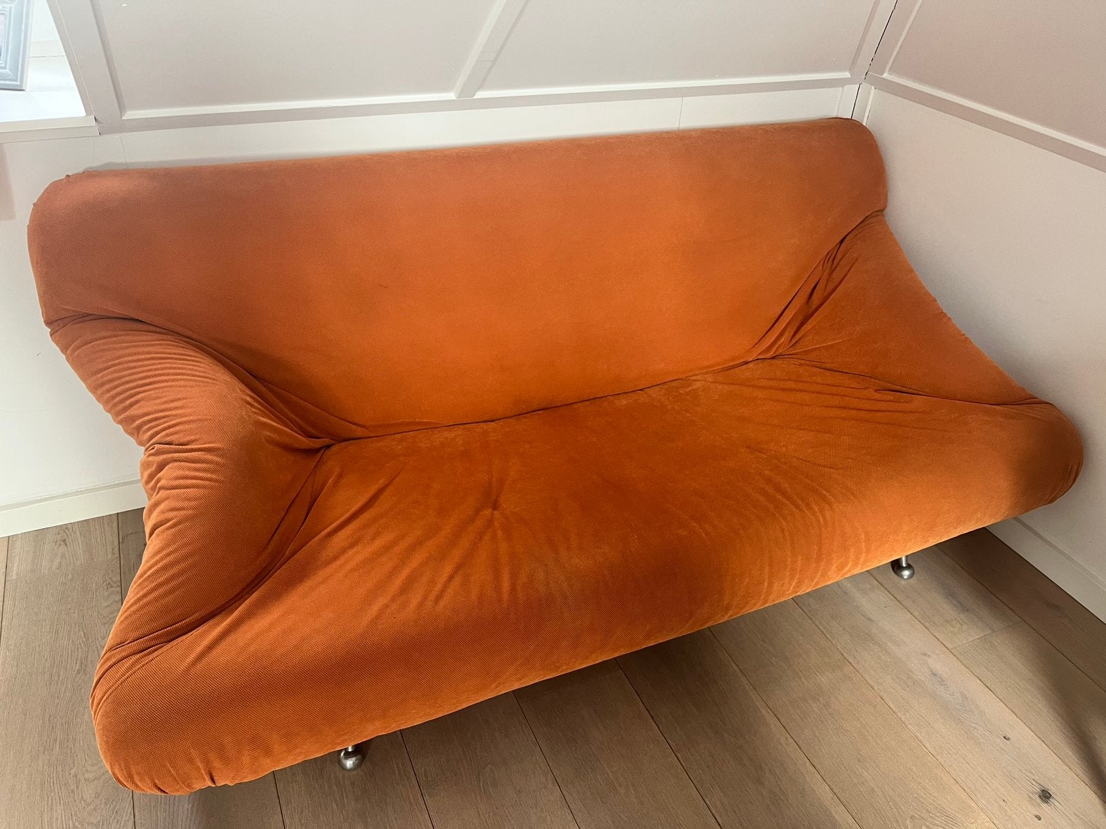 Oranje Sofa, Huis en Inrichting, Banken | Sofa's en Chaises Longues, Ophalen of Verzenden, Zo goed als nieuw