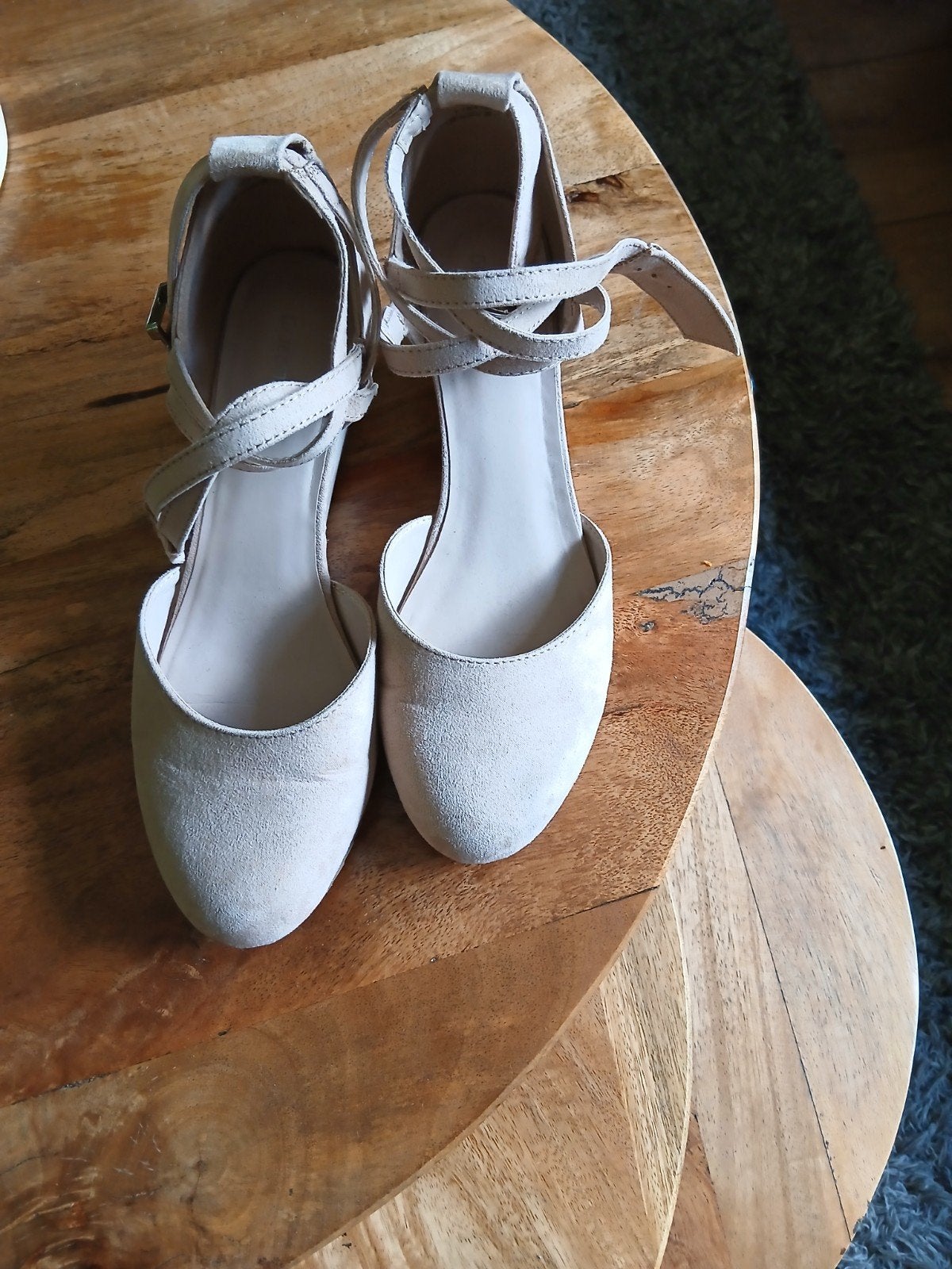 creme schoenen met sleehak mt 40, Beige, Ophalen of Verzenden, Zo goed als nieuw, Graceland