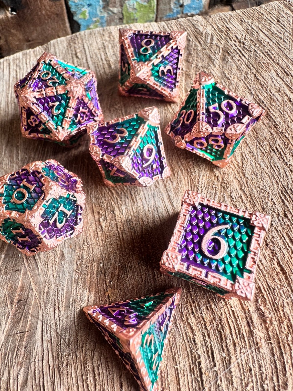 DND Dice / draken schub / paars - groen / RPG / metal gear, Ophalen of Verzenden, Zo goed als nieuw