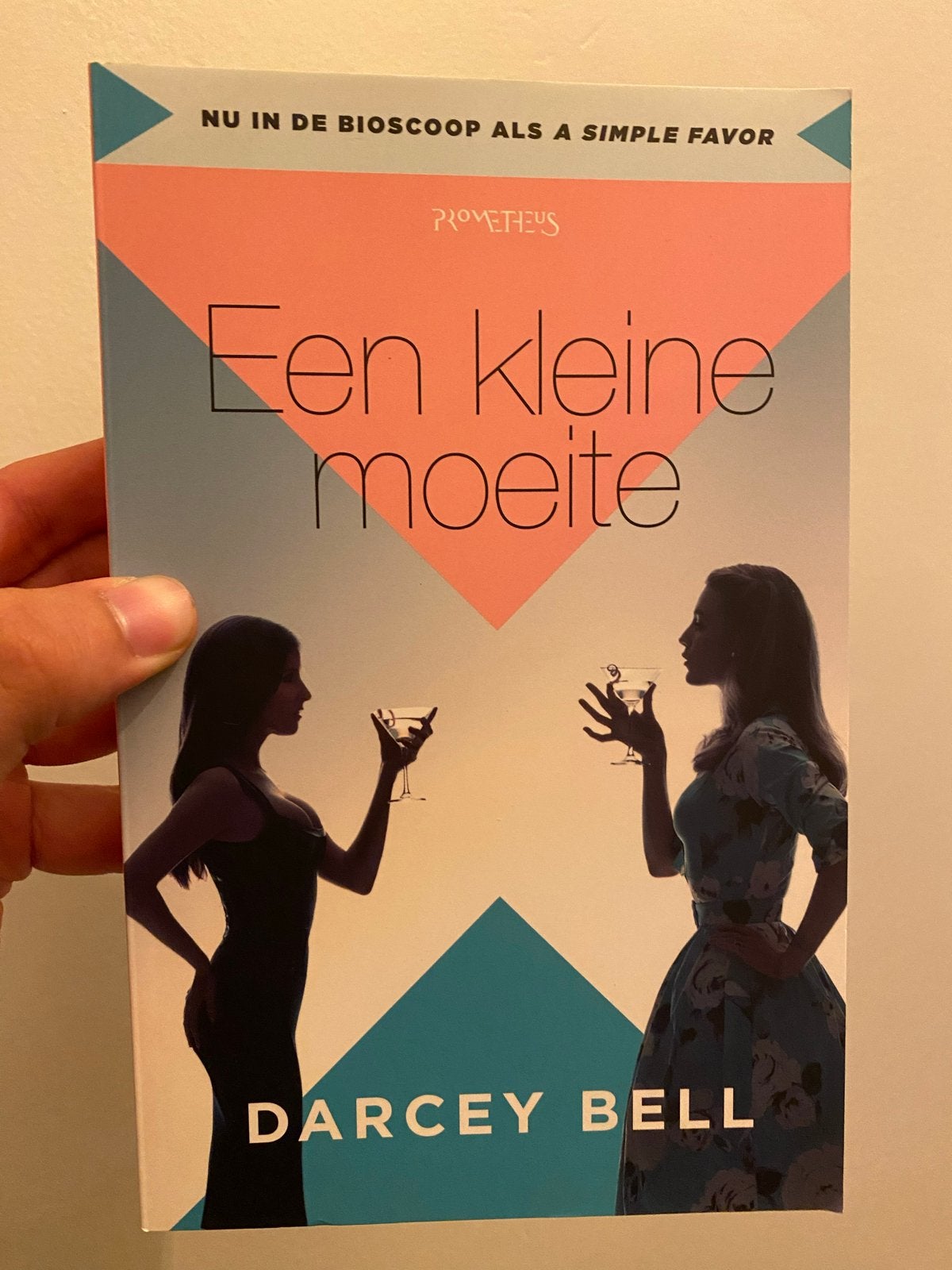 Een kleine moeite - Darcey Bell (paperback), Ophalen of Verzenden, Zo goed als nieuw, Nederland