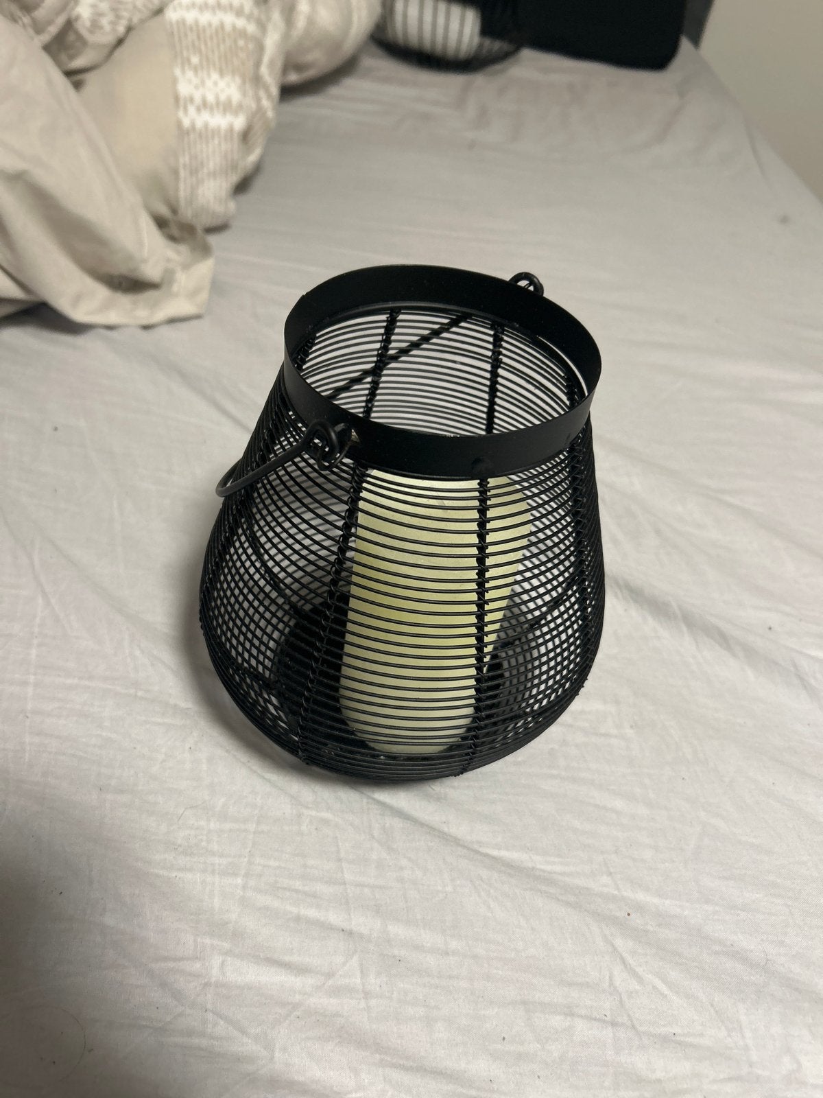 Zwart metalen windlicht met kaars, Windlicht, Gebruikt, Zwart, Ophalen of Verzenden