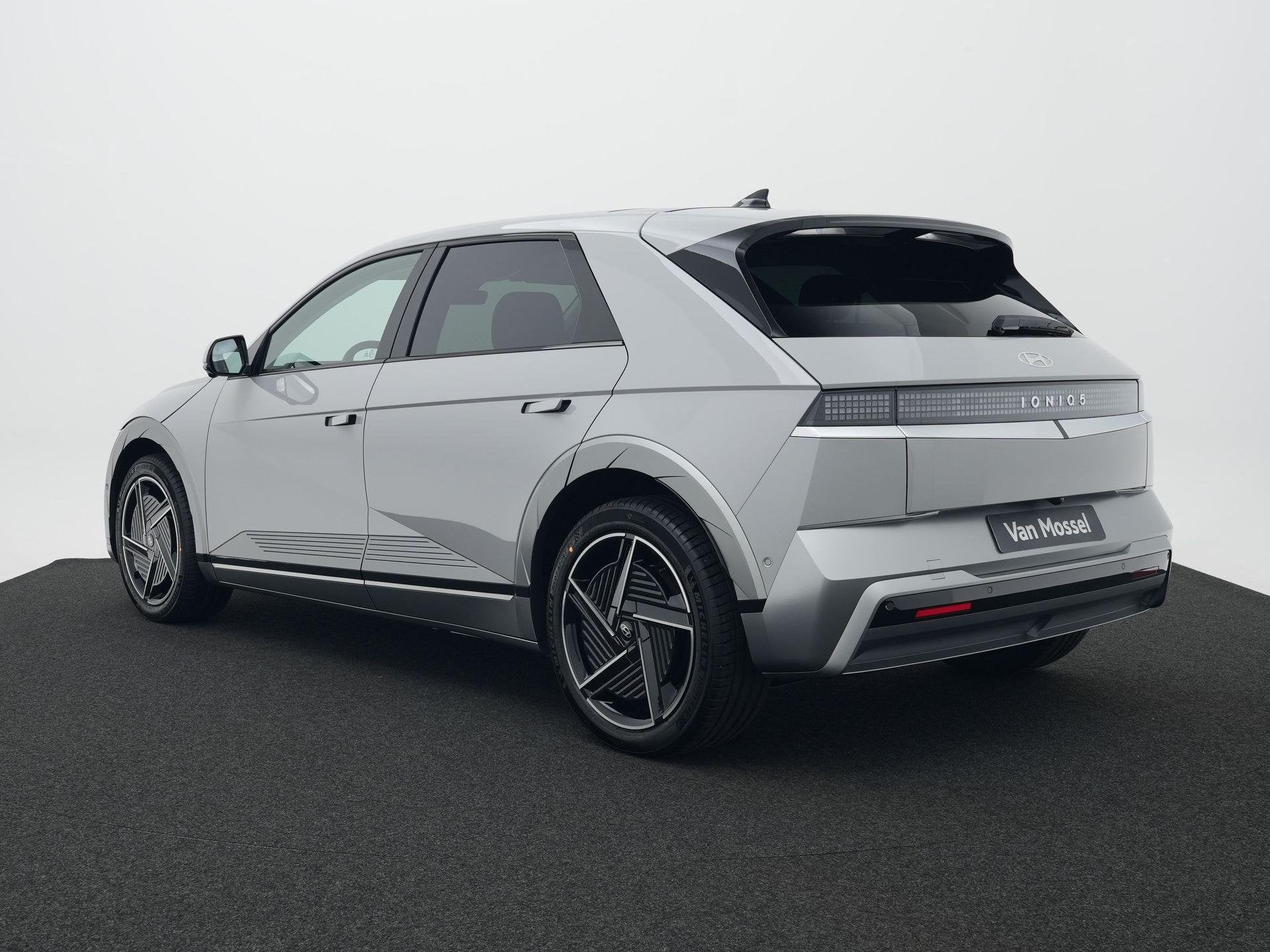 Hyundai IONIQ 5 Long Range Lounge 84 kWh | Vision Panoramada, Achterwielaandrijving, IONIQ 5, Met garantie (alle), Leder