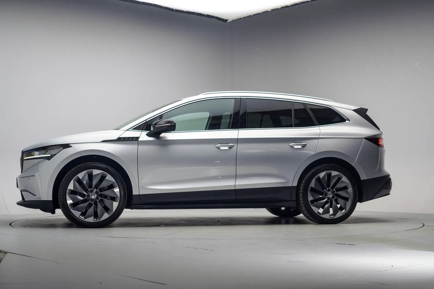 Skoda Enyaq iV 80 Comfort Plus [ Navi Carplay / Android Stuu, Auto's, 0 cilinders, Gebruikt, Handgeschakeld, SUV of Terreinwagen