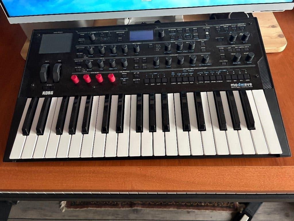 Korg Modwave mk1, Muziek en Instrumenten, Keyboards, Ophalen, Zo goed als nieuw, 61 toetsen, Korg