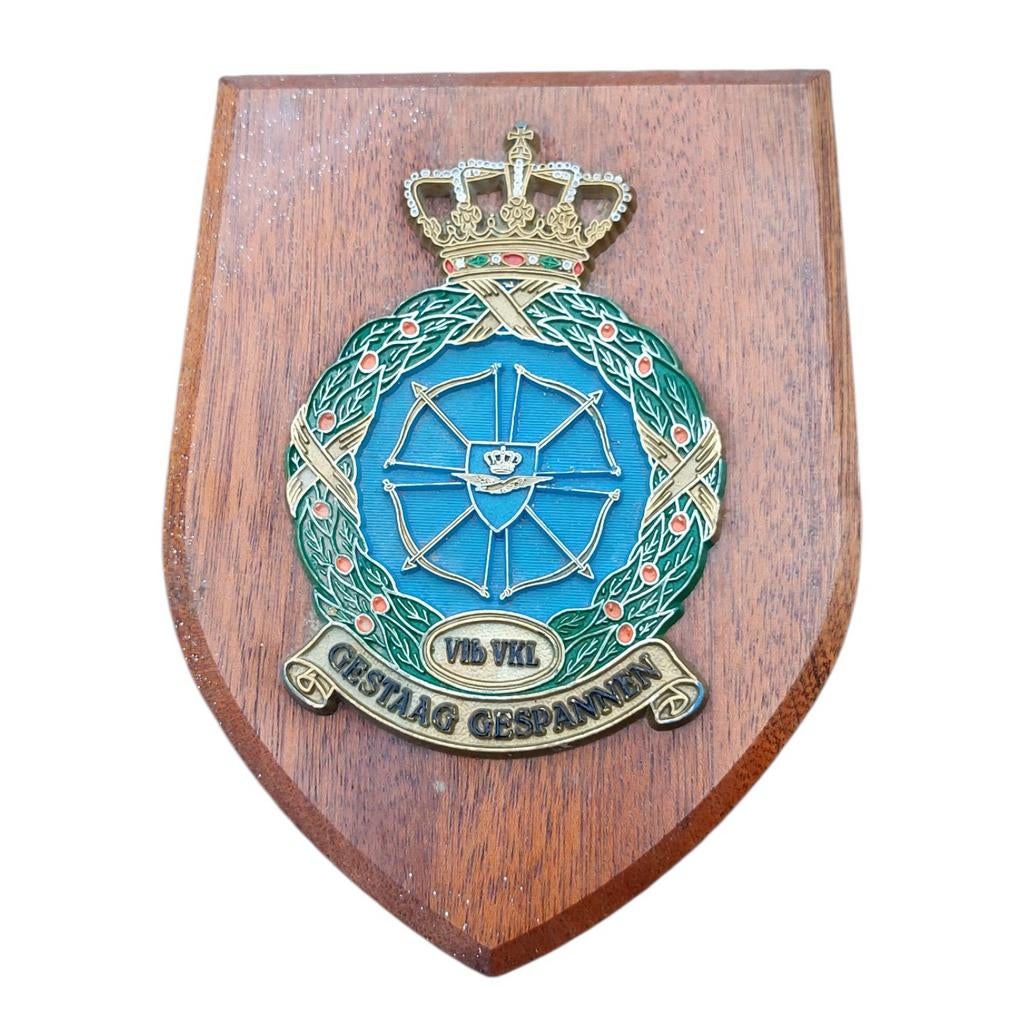 Wapenschild Vliegbasis Volkel Koninklijke Luchtmacht (KLU), Ophalen of Verzenden, Luchtmacht, Nederland, Embleem of Badge