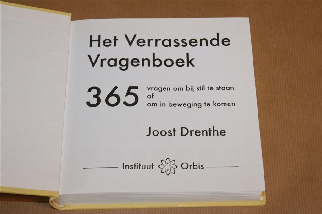 Het Verrassende Vragenboek — 365 Vragen Voor Reflectie, Ophalen of Verzenden, Gelezen, Overige onderwerpen, Achtergrond en Informatie