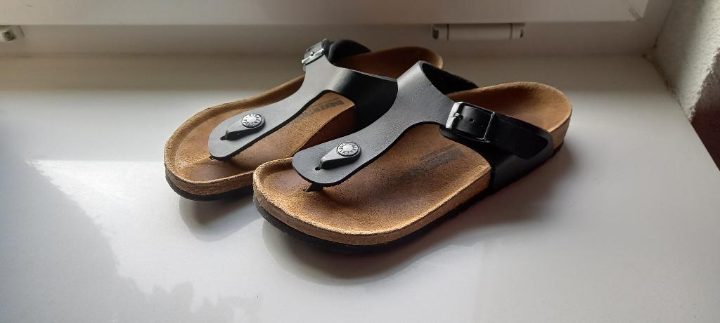 Birkenstock zwarte teenslippers maat 33., Ophalen, Gebruikt, Meisje, Overige typen