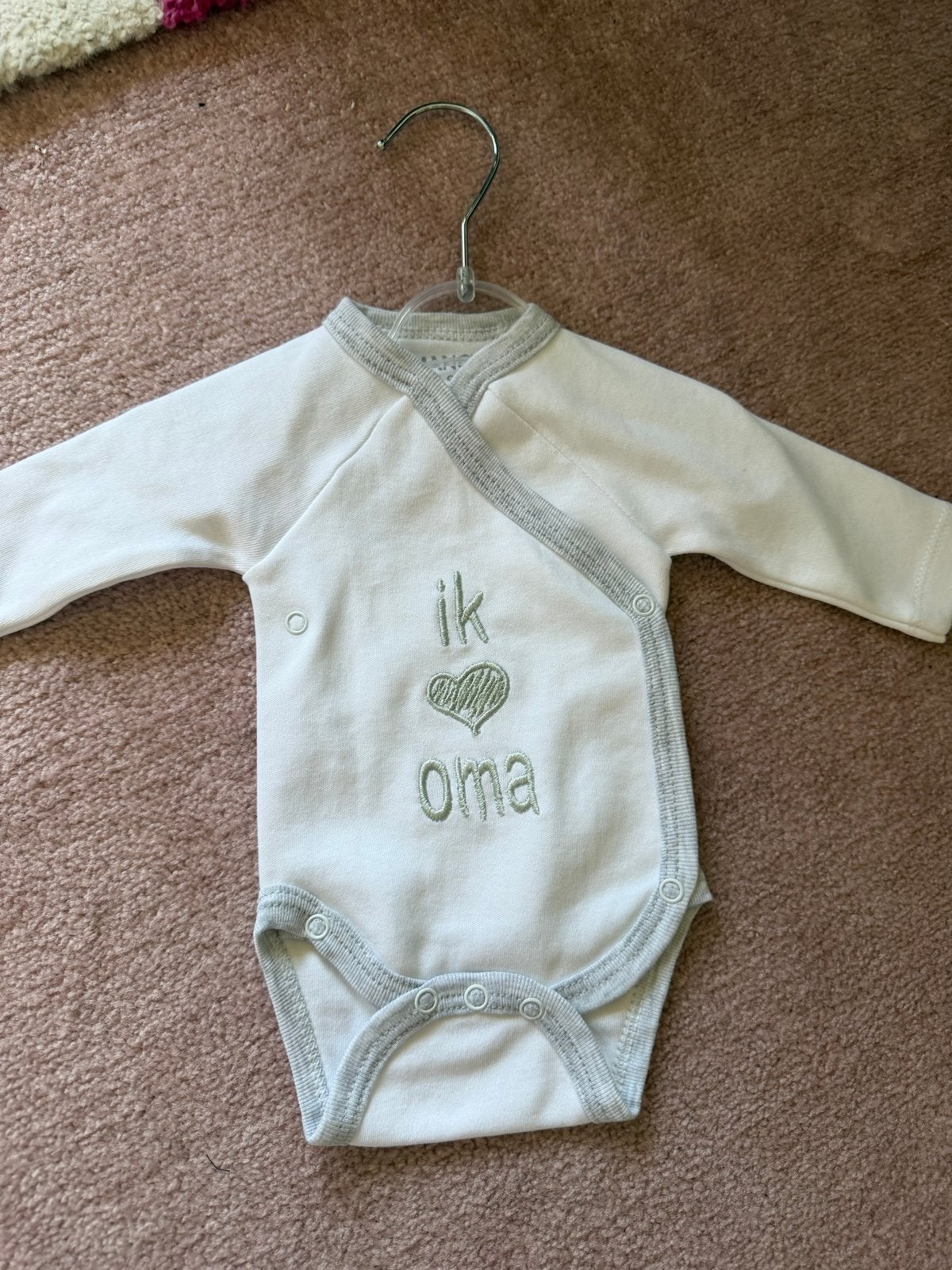Overlag romper wit met 'ik oma' opdruk, Kinderen en Baby's, Babykleding | Overige, Zo goed als nieuw, Jongetje of Meisje, Ophalen of Verzenden
