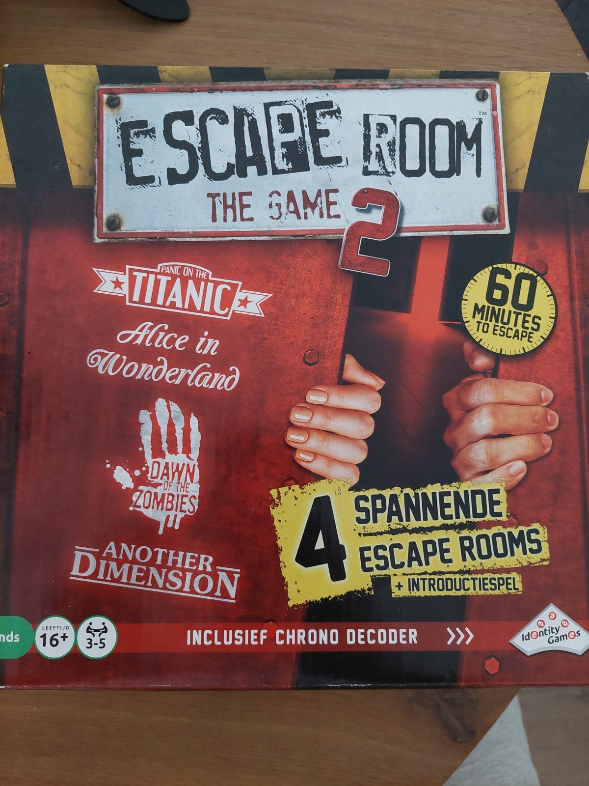 Escape Room The Game 2 - 4 spannende escape rooms, Drie of vier spelers, Ophalen of Verzenden, Gebruikt, Identity Games