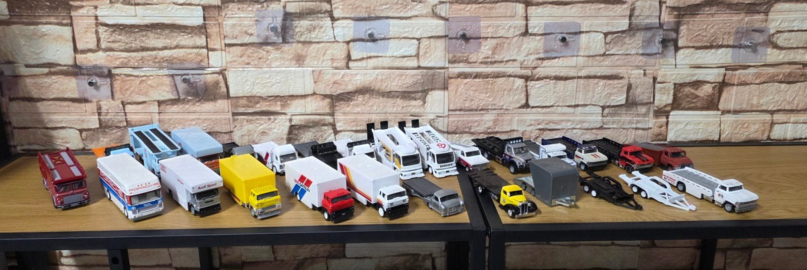 Hotwheels premium vrachtwagens en aanhangers partij, Ophalen of Verzenden, Zo goed als nieuw