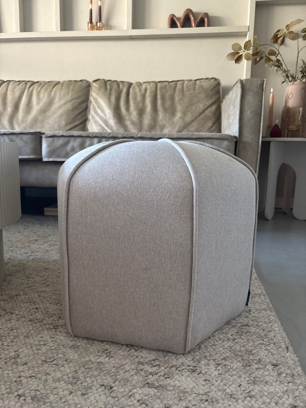 Poef van Beliani - Zo goed als nieuw, Huis en Inrichting, Ophalen, Minder dan 50 cm, Vierkant, Zo goed als nieuw