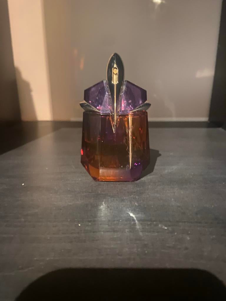 Mugler Alien Eau de Parfum - Bijna Nieuw, Sieraden, Tassen en Uiterlijk, Uiterlijk | Parfum, Ophalen of Verzenden, Gebruikt