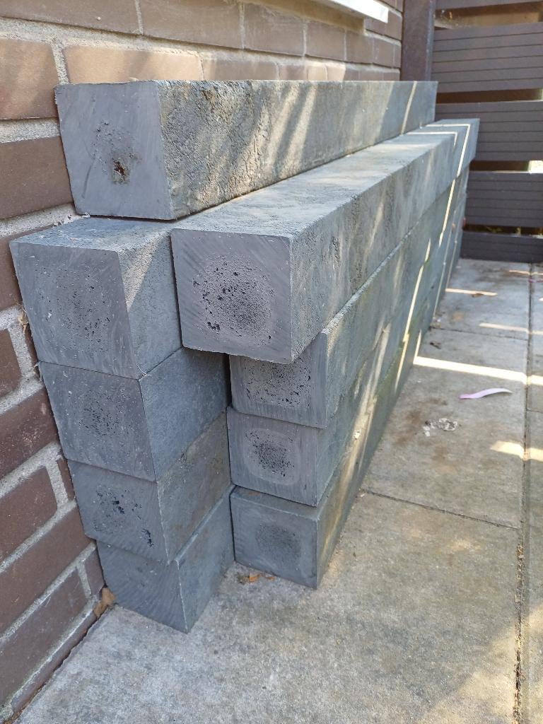 Kunstof palen, mooi en oersterk. Perfect voor tuinhek., Tuin en Terras, Palen, Balken en Planken, Ophalen, Zo goed als nieuw, Minder dan 180 cm