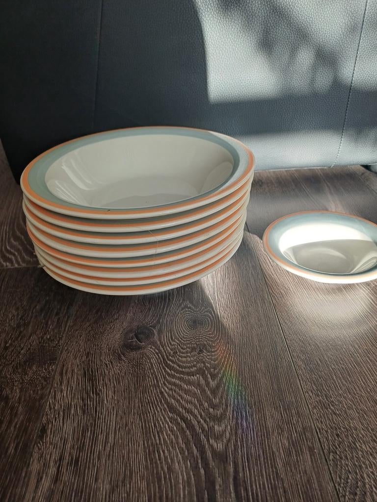 Set van 8 diepe borden met gekleurde rand, Ophalen of Verzenden, Zo goed als nieuw, Overige stijlen, Bord(en)