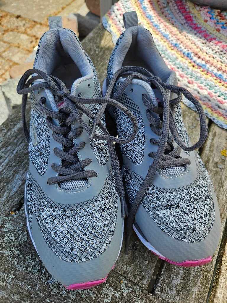 Panther sport/gymschoenen mt 38 5 euro, Overige merken, Gebruikt, Overige typen, Ophalen of Verzenden