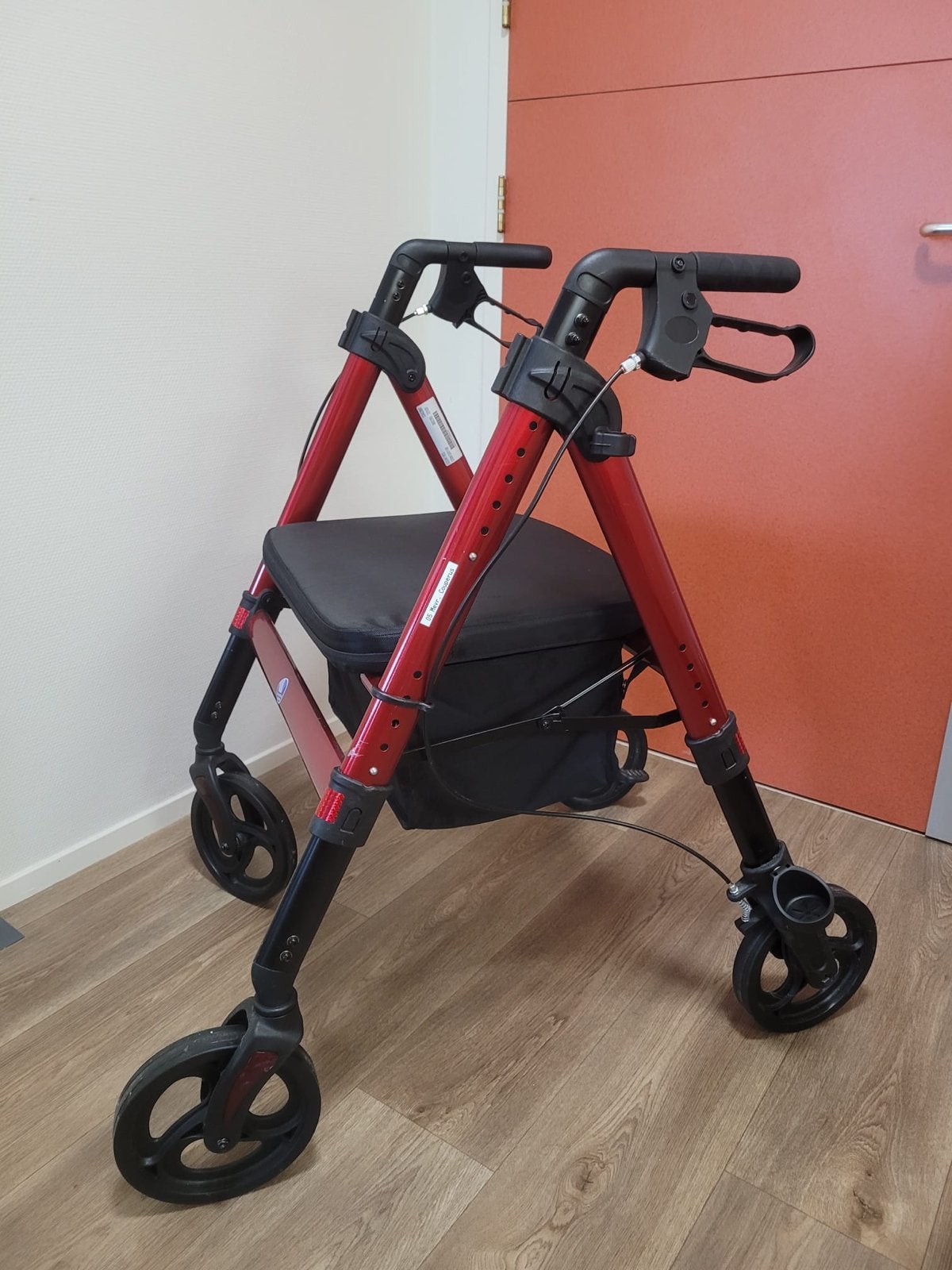 Goliat red rollator ( extra breed) xxl, Diversen, Ophalen, Opvouwbaar, Zo goed als nieuw
