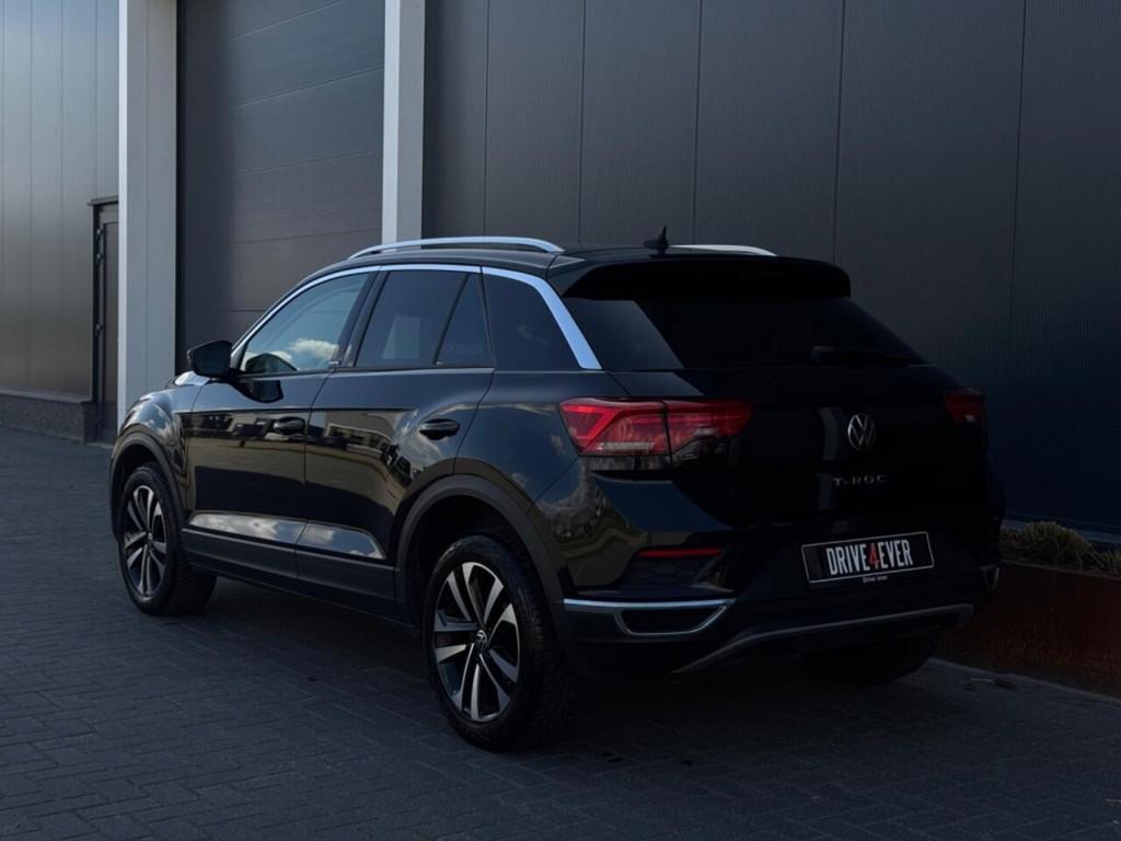 Volkswagen T-Roc 1.5 TSI Sport M21 NAVI CAMERA PDC LED ACC E, Auto's, Volkswagen, Automaat, 4 cilinders, 150 pk, Zwart