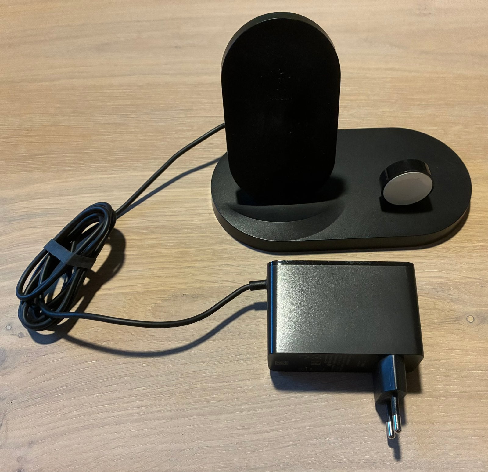 Belkin oplaadstation voor Iphone en Apple Watch, Telecommunicatie, Ophalen of Verzenden, Zo goed als nieuw