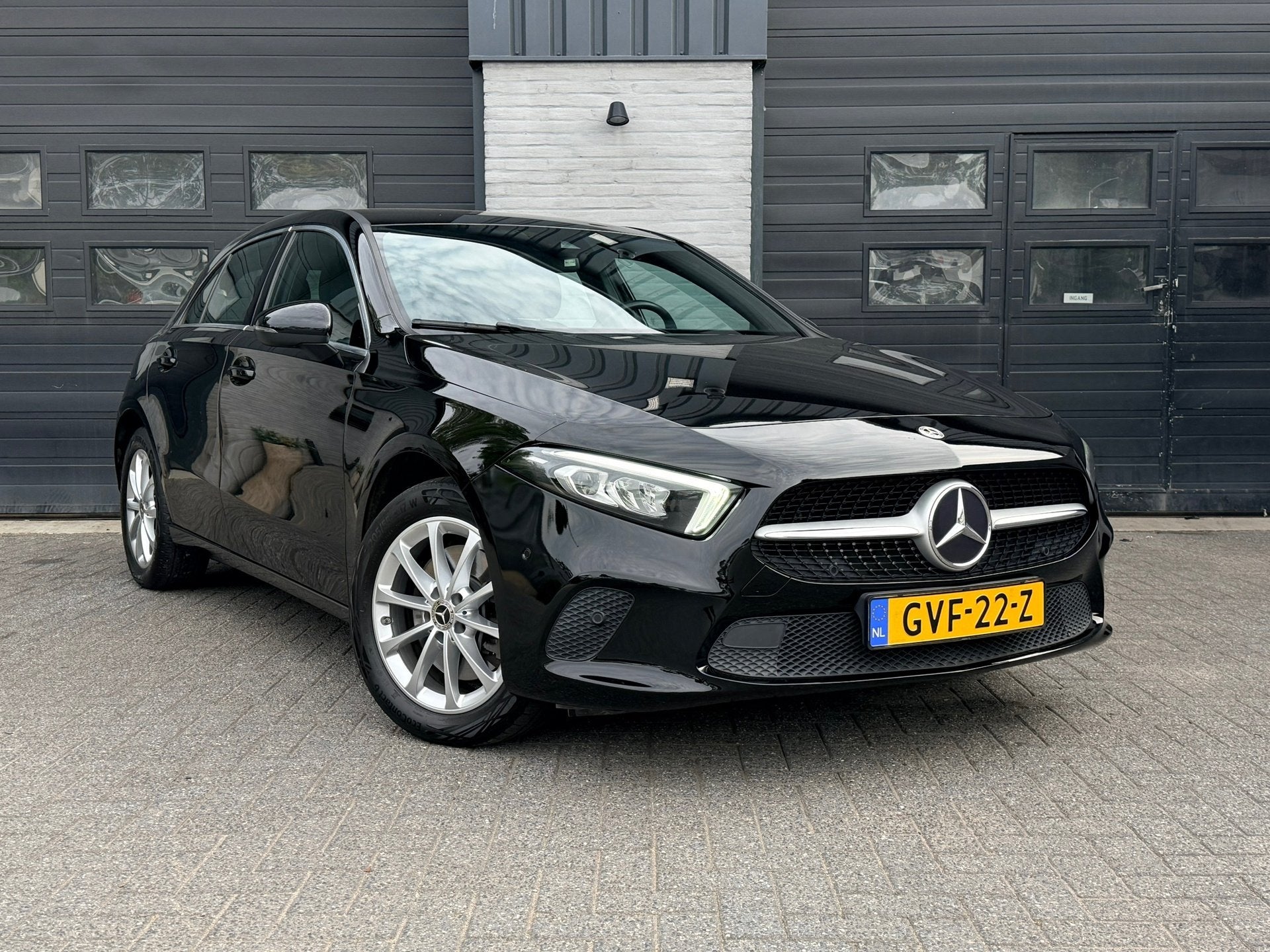 Mercedes-Benz A-klasse 250 e Premium, Trekhaak, Camera, Lede, Auto's, Mercedes-Benz, Gebruikt, 4 cilinders, 15 kWh, Zwart