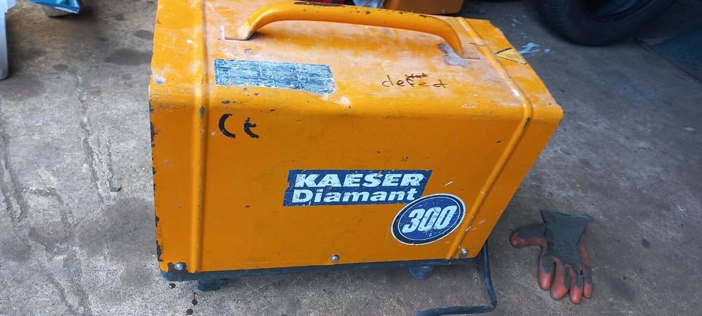 Ferm 2500 compressor ,kaeser diamant, 25 tot 100 liter, Ophalen, Gebruikt, Minder dan 200 liter/min