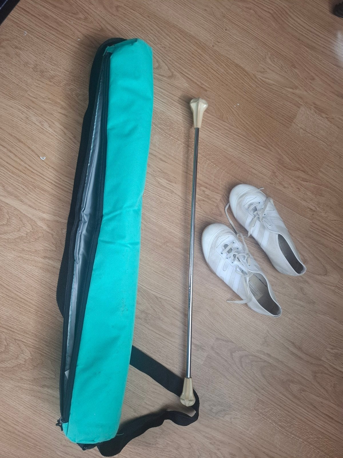 batton twirlstok en schoenen., Hobby en Vrije tijd, Ophalen of Verzenden, Nieuw
