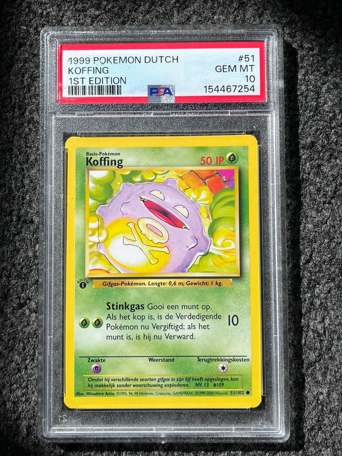 Pokémon PSA 10 Dutch 1st Ed. Koffing #51 Base set (POP 14!), Ophalen of Verzenden, Zo goed als nieuw, Losse kaart, Foil