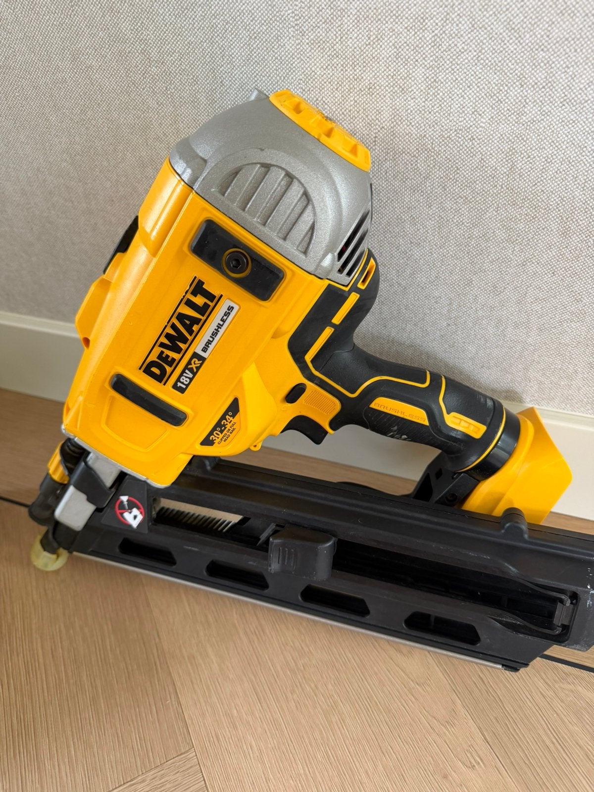 DeWalt constructie tacker DCN 692, Ophalen, Zo goed als nieuw