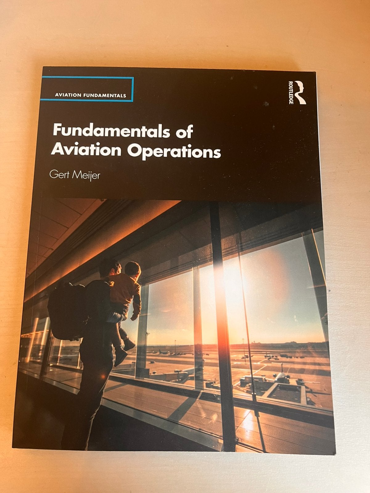 Fundamentals of Aviation Operations, Ophalen of Verzenden, Zo goed als nieuw, Overige onderwerpen