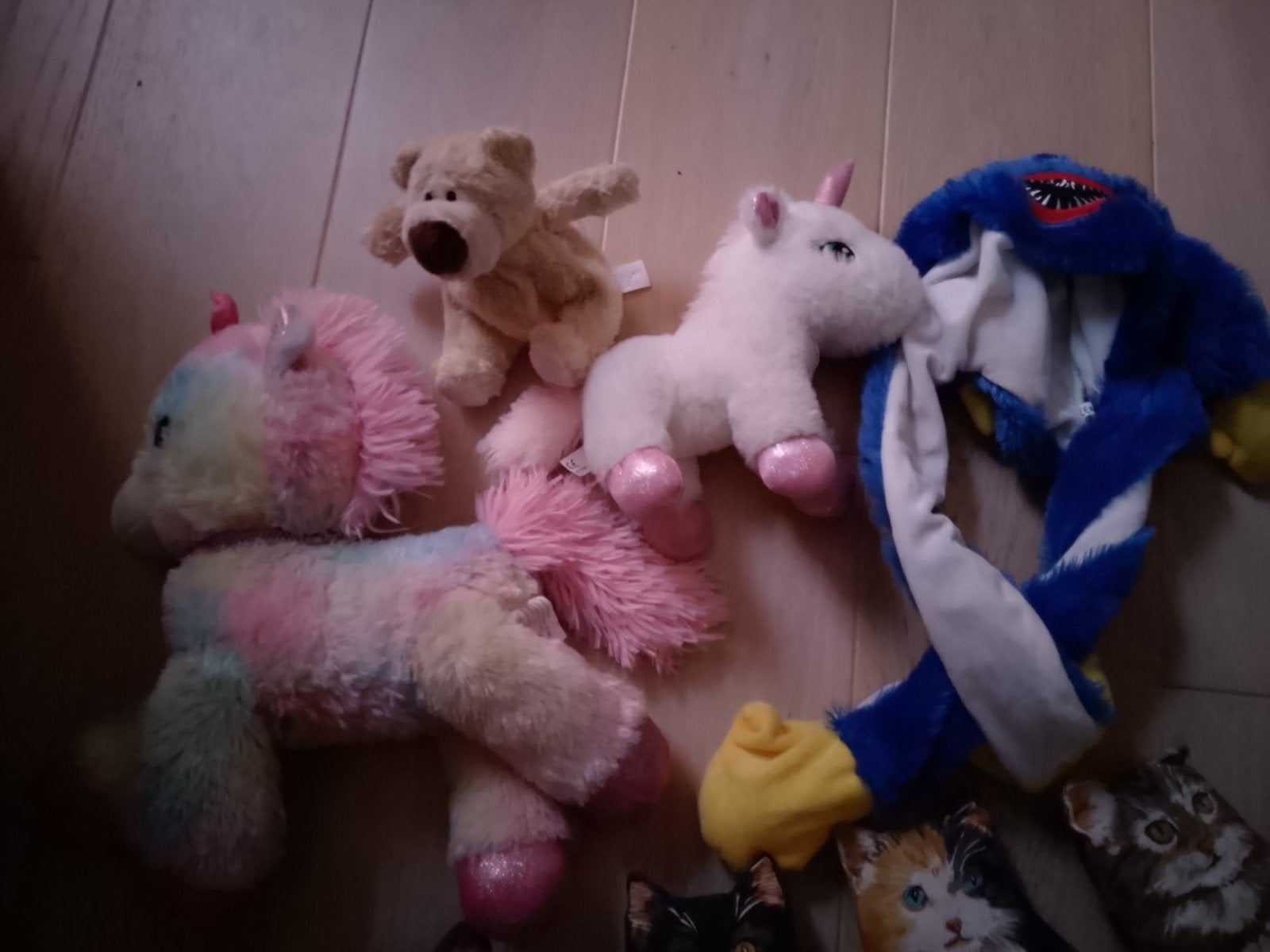 Diverse knuffels: Eenhoorns, beer en Huggy Wuggy, Kinderen en Baby's, Speelgoed | Knuffels en Pluche, Ophalen, Gebruikt, Overige karakters