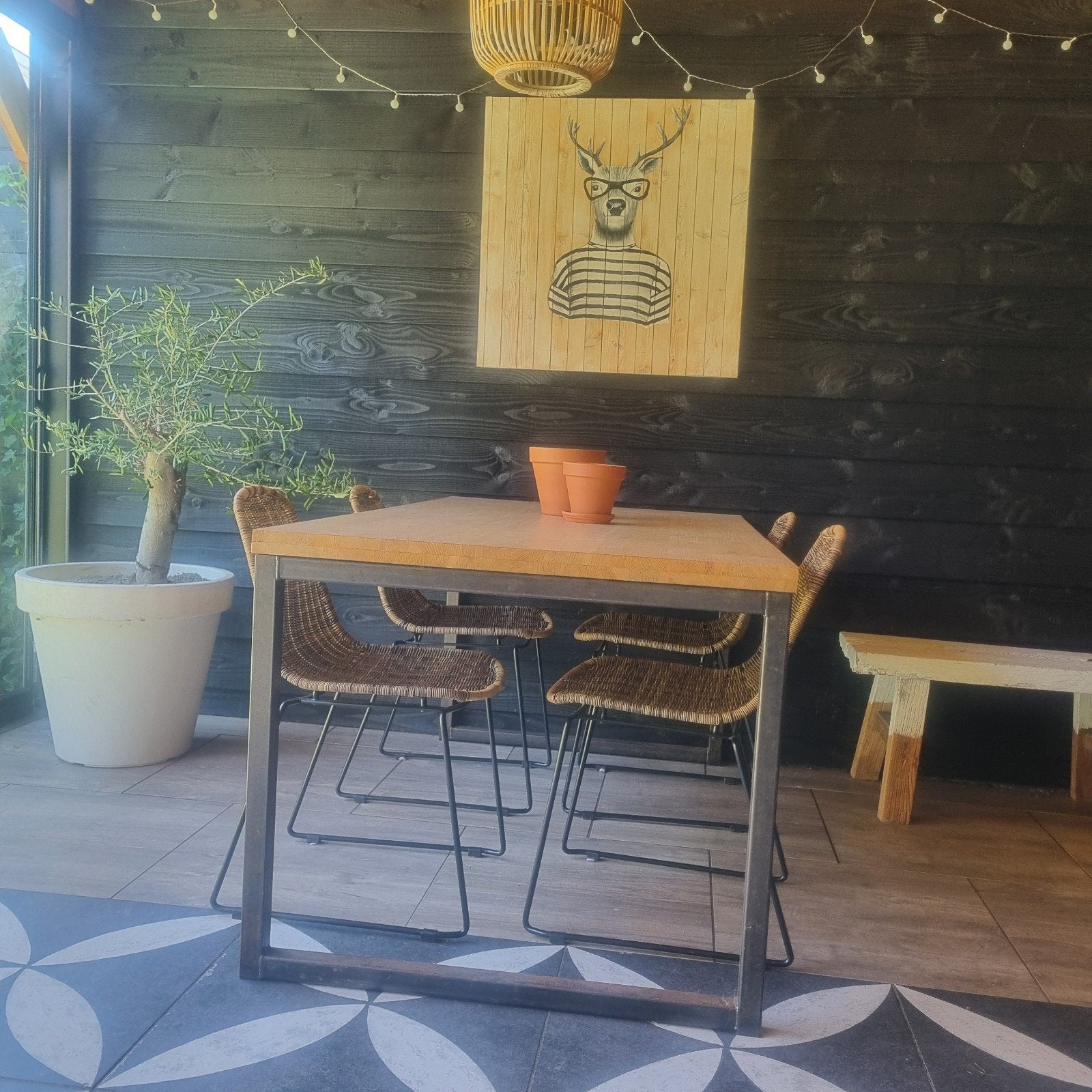 Eettafel, houten blad, metaal onderstel, Ophalen, Zo goed als nieuw