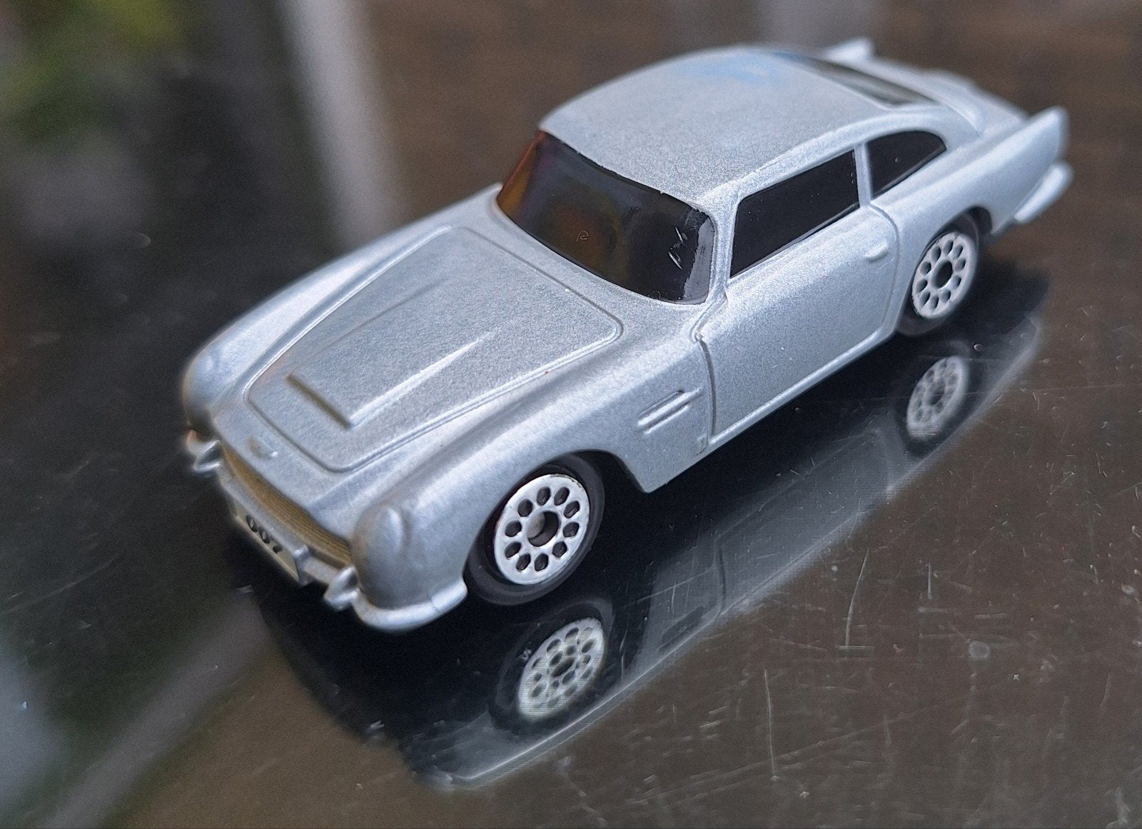 Aston martin 007 James bond, Ophalen of Verzenden, Zo goed als nieuw, Auto, Overige merken