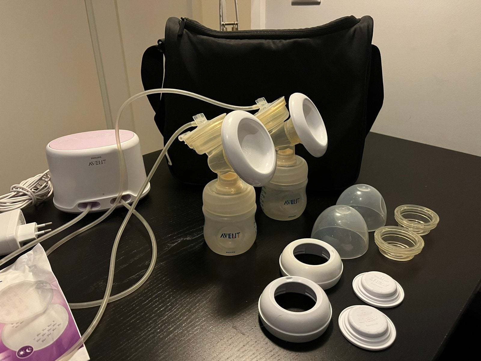 Philips Avent elektrische borstkolf +veel accessoires en tas, Ophalen of Verzenden, Zo goed als nieuw, Borstkolf