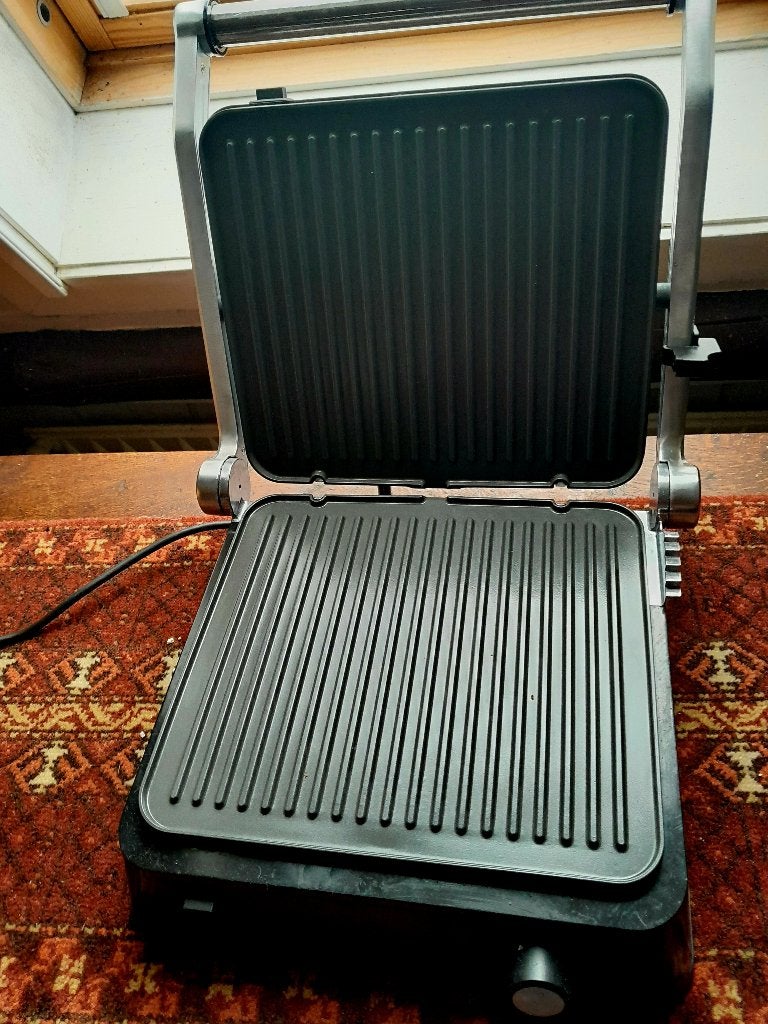 Elektrische grill BK, Witgoed en Apparatuur, Grillplaten, Ophalen of Verzenden, Zo goed als nieuw, Tafelgrill